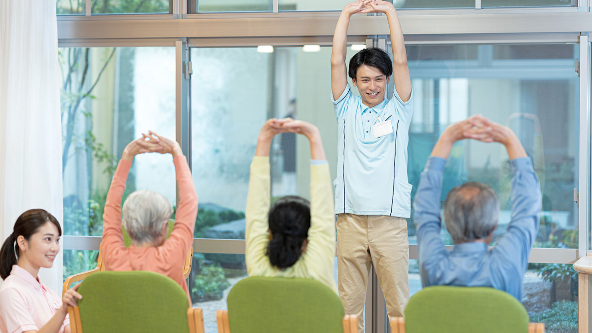 機能訓練指導員とは？必要な資格や仕事内容・給与、キャリアプランなど詳しく解説！