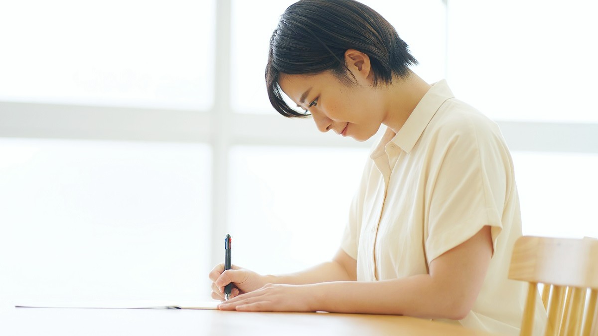 【例文あり】介護職からご家族への手紙の書き方